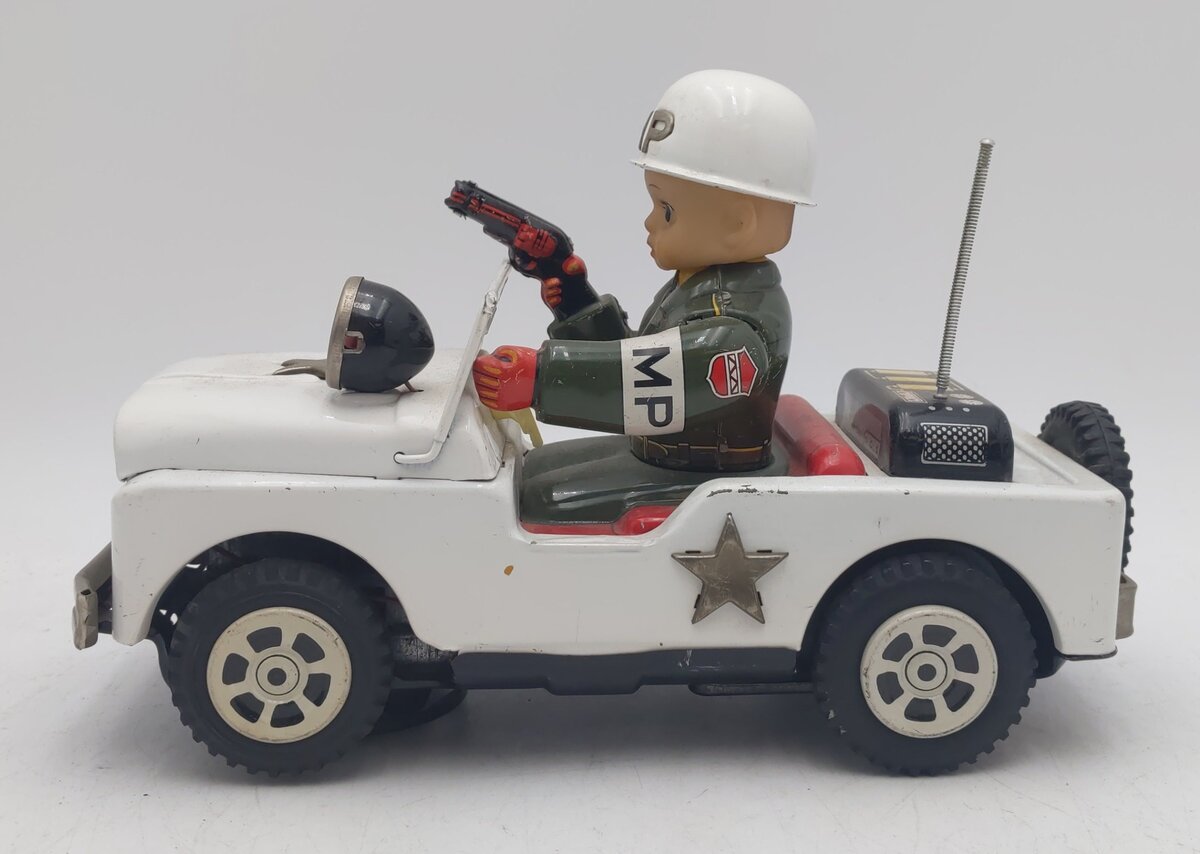 Daiya Military Police Jeep Tin Lithograph Battery Operated Toy EX