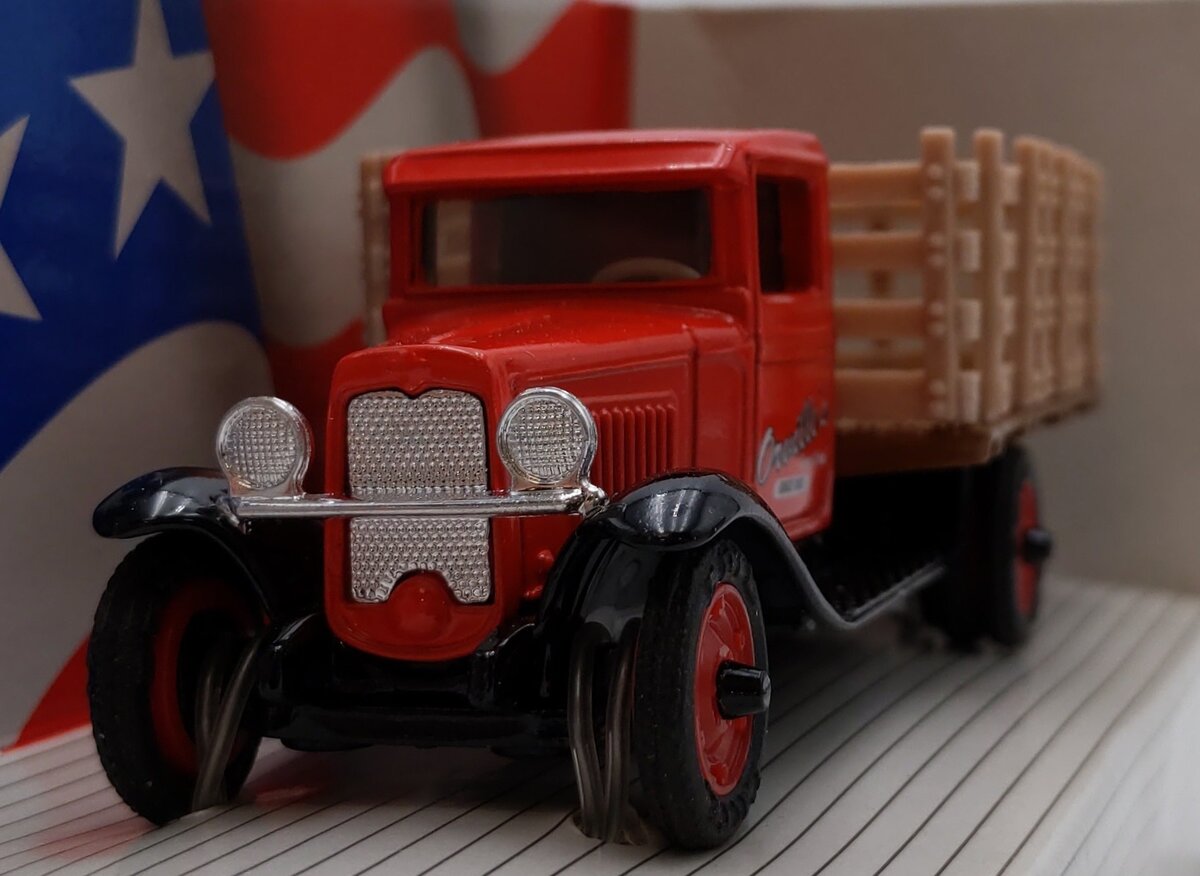 Ertl 2503 1:43 Livestock Transportation Carl Jones Prop. 1930 Chevy Stake Truck NIB