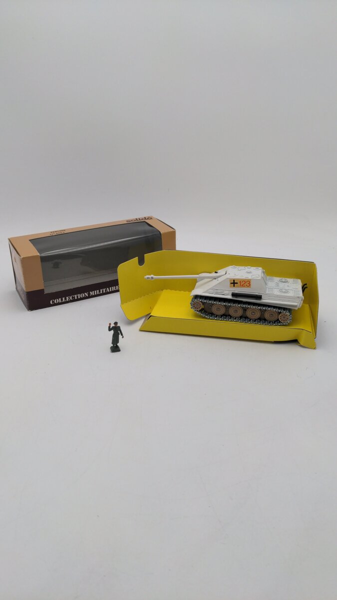 Solido 6064 Collection Militaire II German Panther Tank # 123 Die Cast EX/Box
