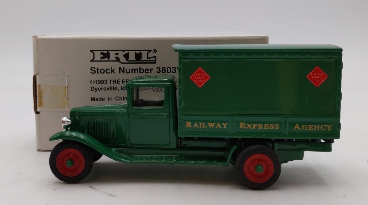 Ertl 3803VO 1:43 Die-Cast 1930 REA Railroad Chevrolet Delivery Truck LN/Box