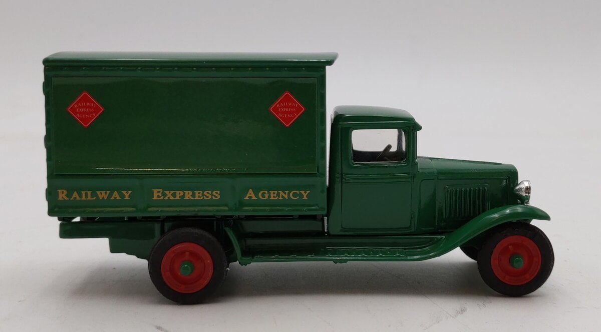 Ertl 3803VO 1:43 Die-Cast 1930 REA Railroad Chevrolet Delivery Truck LN/Box