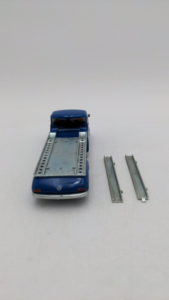 Conrad 1034 1:43 Scale 1955 Mercedes-Benz Race Car Renn Transporter W/2 Ramps EX/Box