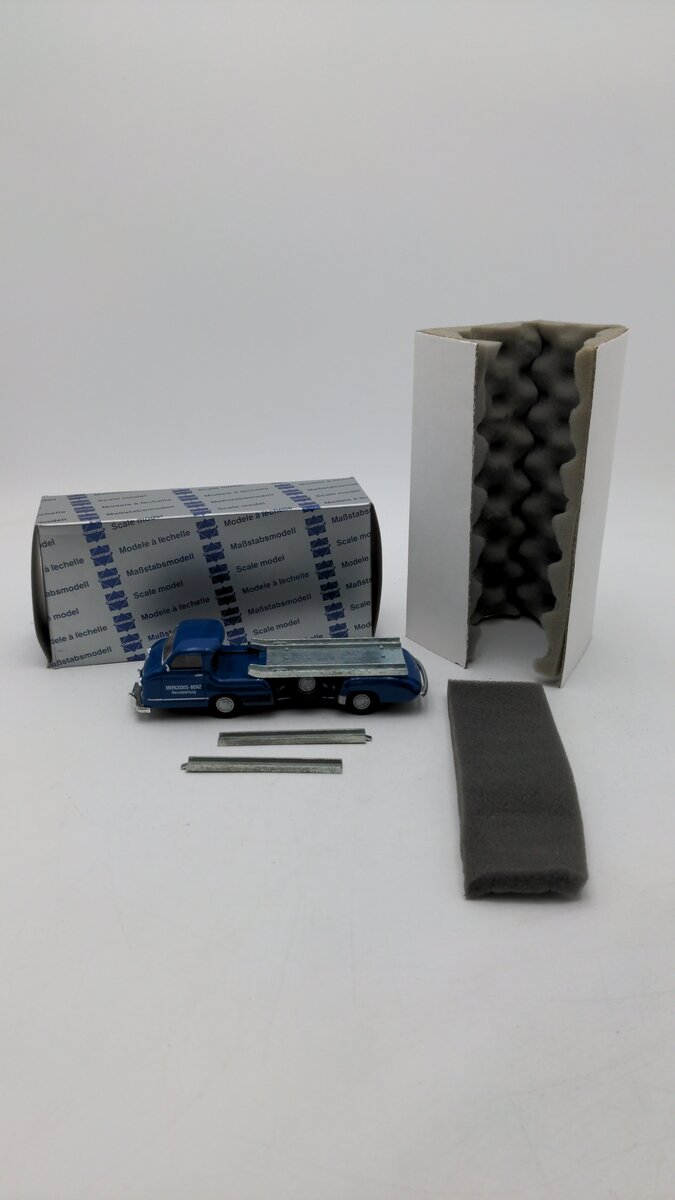 Conrad 1034 1:43 Scale 1955 Mercedes-Benz Race Car Renn Transporter W/2 Ramps EX/Box