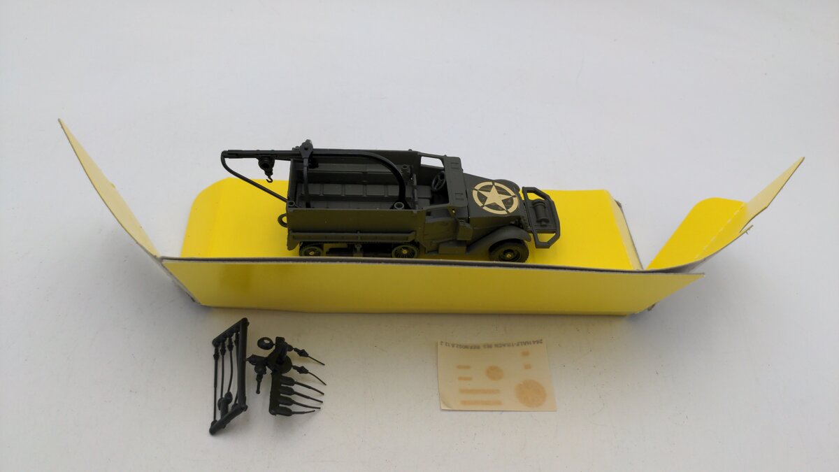 Solido 6069 1:50 Scale Half Track Depanneuse Collection Militaire II Diecast EX/Box