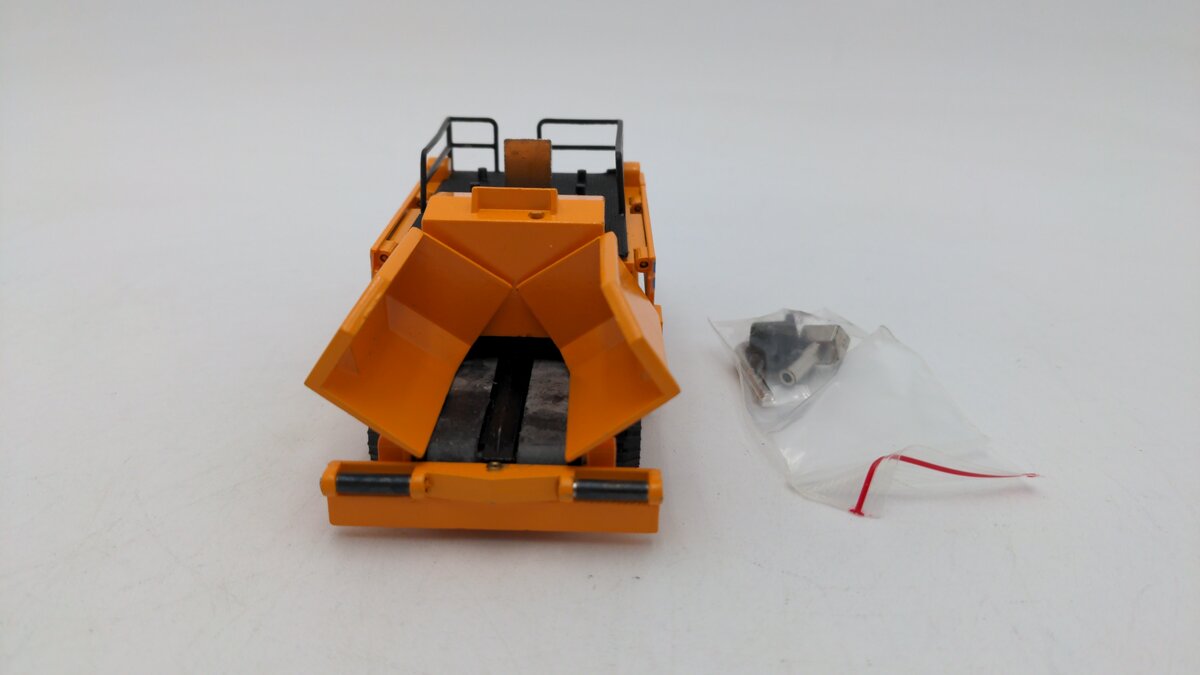 NZG 231 1:50 Scale Die-Cast Demag Road Finisher Asphalt Paver Die Cast Model EX/Box