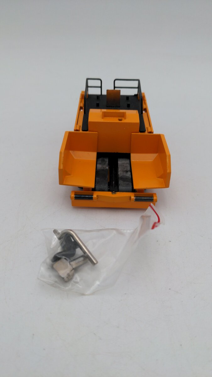 NZG 231 1:50 Scale Die-Cast Demag Road Finisher Asphalt Paver Die Cast Model EX/Box