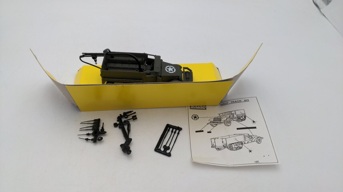 Solido 6069 1:50 Scale Collection Militaire II Half Track Diecast WW II EX/Box