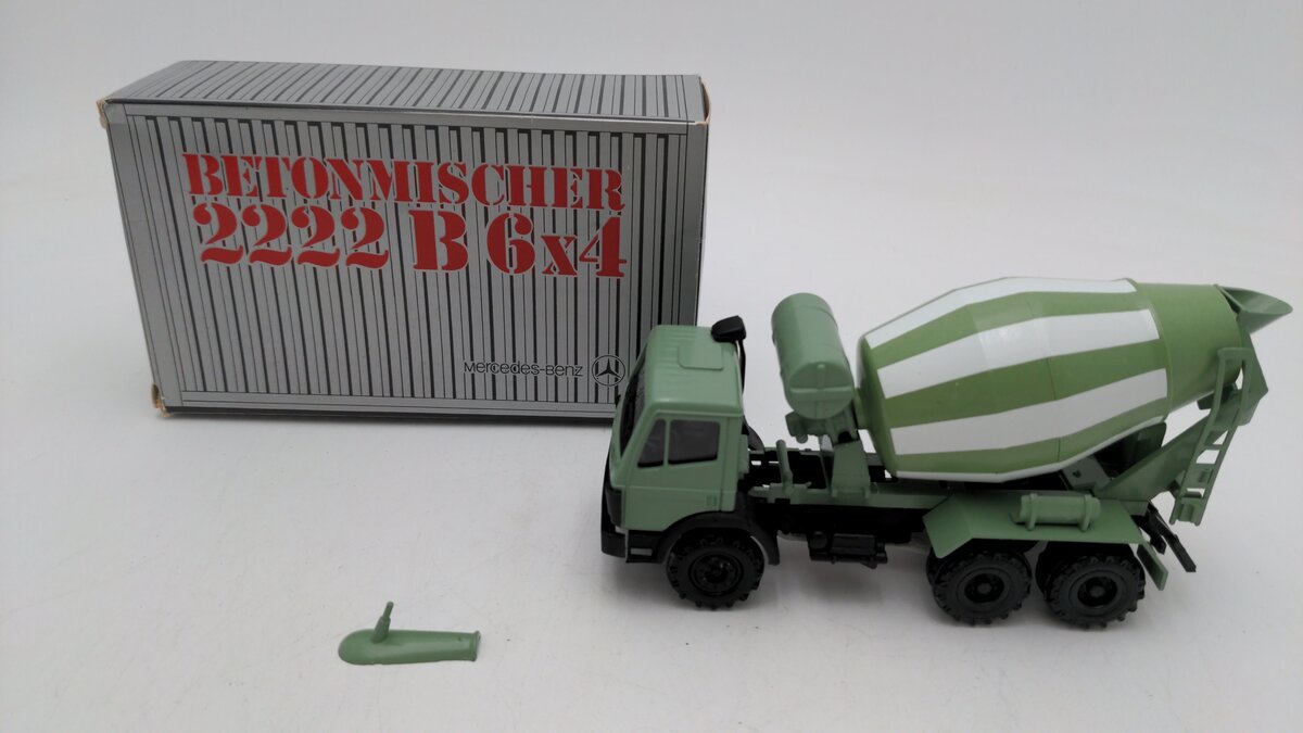 Conrad 2222 1:50 Scale Diecast Green/White Betonmischer 2222B 6x4 Cement Mixer EX/Box