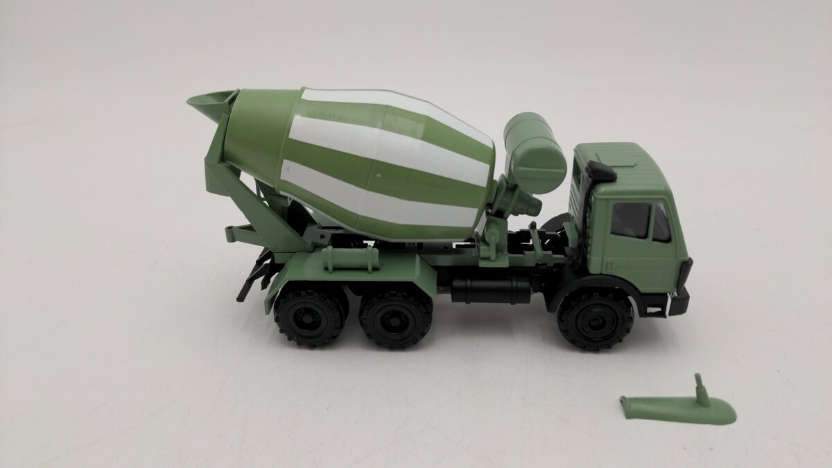 Conrad 2222 1:50 Scale Diecast Green/White Betonmischer 2222B 6x4 Cement Mixer EX/Box