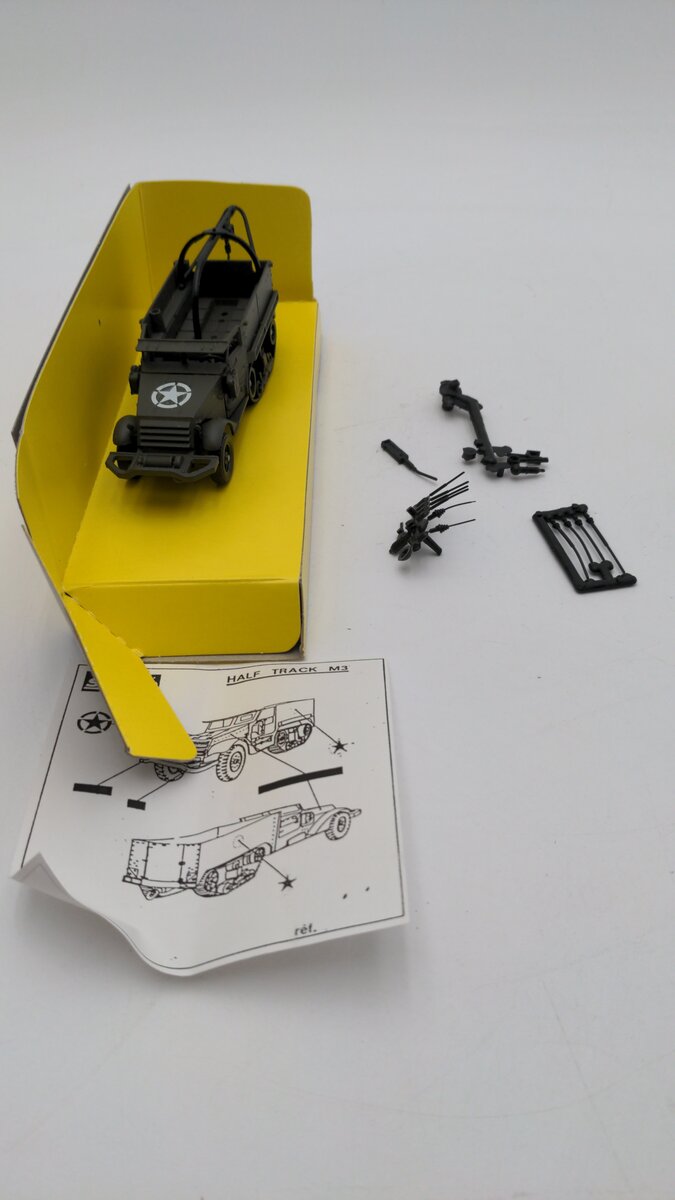 Solido 6069 1:50 Scale Collection Militaire II Half Track Diecast EX/Box