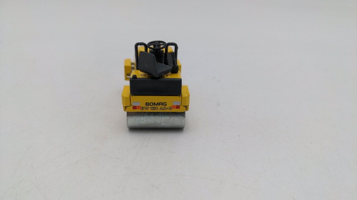 Conrad 2711 1:50 Scale Bomag BW 120 AD-2 Asphalt Roller Die Cast & Plastic Parts EX/Box