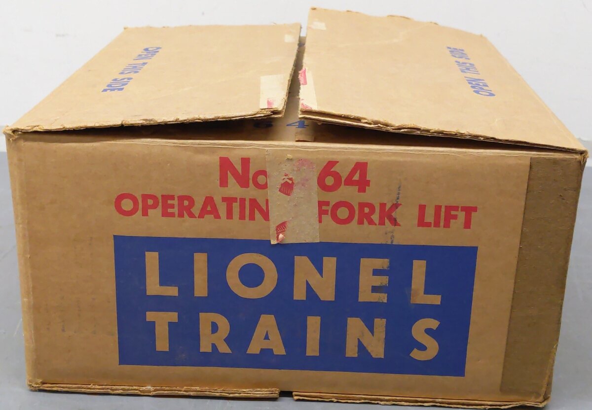 Lionel 264 Vintage O Operating Forklift Platform with two 6264 Lumber Cars VG/Box