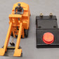 Lionel 264 Vintage O Operating Forklift Platform with two 6264 Lumber Cars VG/Box