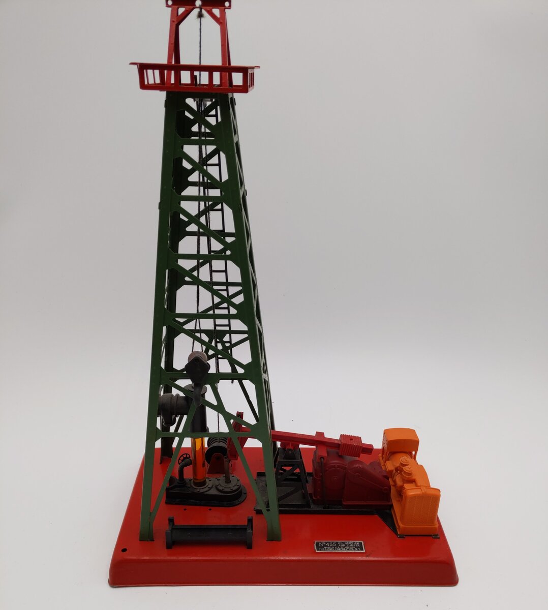 Lionel 455 Vintage O Operating Oil Derrick w/Red Top VG/Box