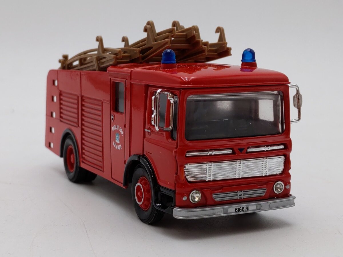 Corgi  Classic Fire Service  97359 AEC Water Tender Dublin NIB