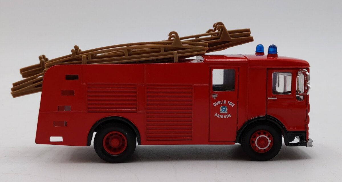 Corgi  Classic Fire Service  97359 AEC Water Tender Dublin NIB