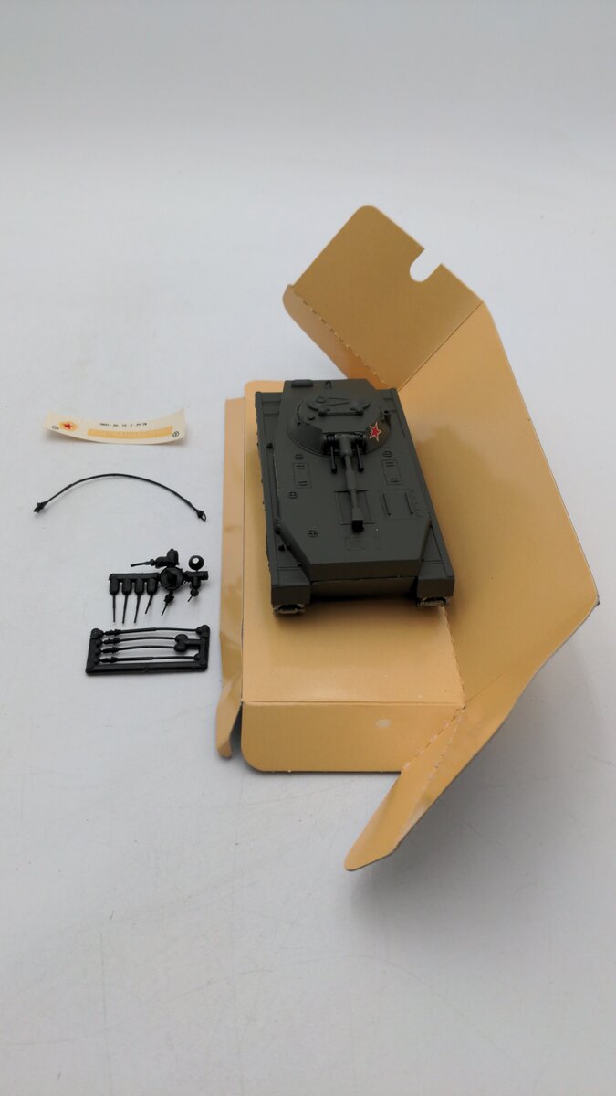 Solido 6075 1:50 Scale Les Militaires Collection 2 Metal Die Cast Tank REF PT 76 EX/Box