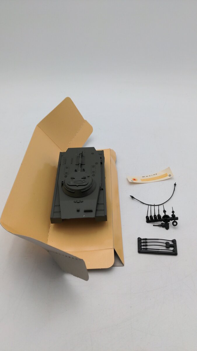 Solido 6075 1:50 Scale Les Militaires Collection 2 Metal Die Cast Tank REF PT 76 EX/Box