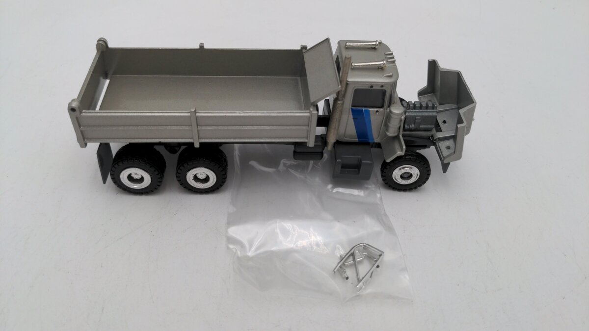 Conrad 3640 1:50 Scale Blue/Silver Mack Tipper Dump Truck 3 Axle W/Accesories EX/Box