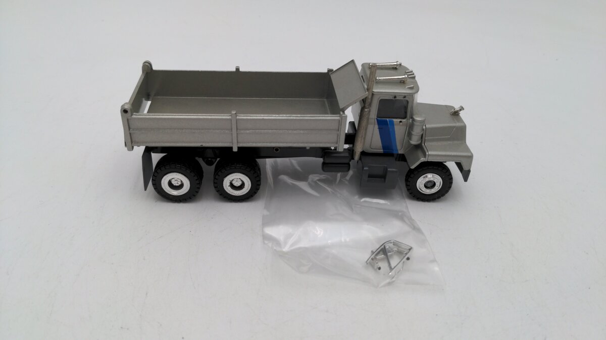 Conrad 3640 1:50 Scale Blue/Silver Mack Tipper Dump Truck 3 Axle W/Accesories EX/Box