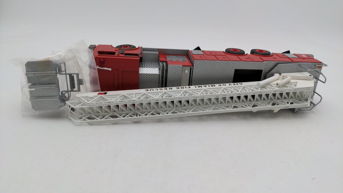 Conrad 5509 1:43 Scale City Of Miami Fire Rescue 2 Aerial Ladder Truck Die Cast EX/Box