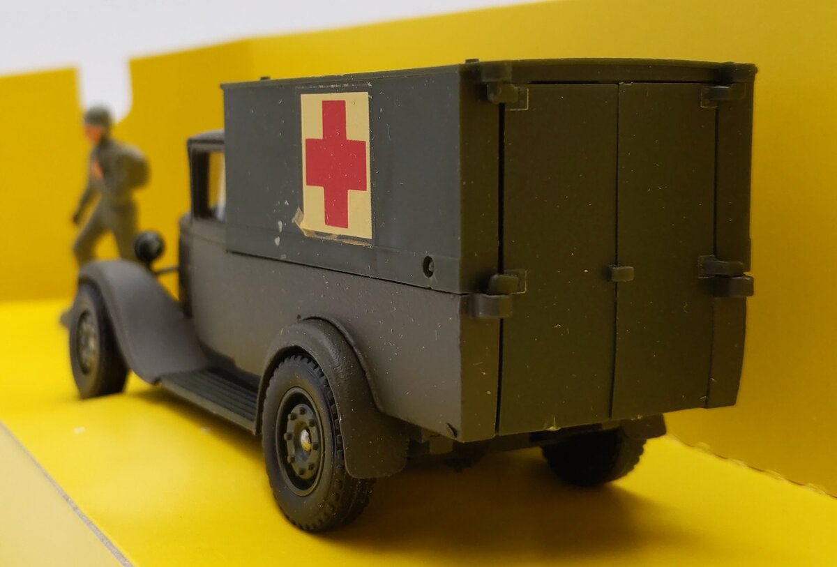 Solido Collection Militaire I 1:50 Scale C 4 Ambulance #6020 LN/Box