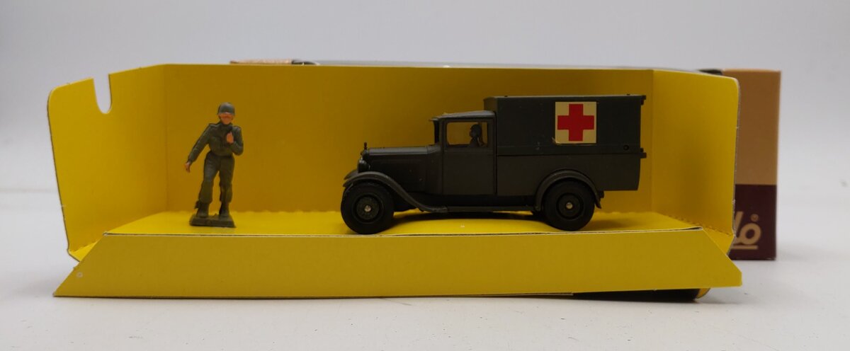 Solido Collection Militaire I 1:50 Scale C 4 Ambulance #6020 LN/Box