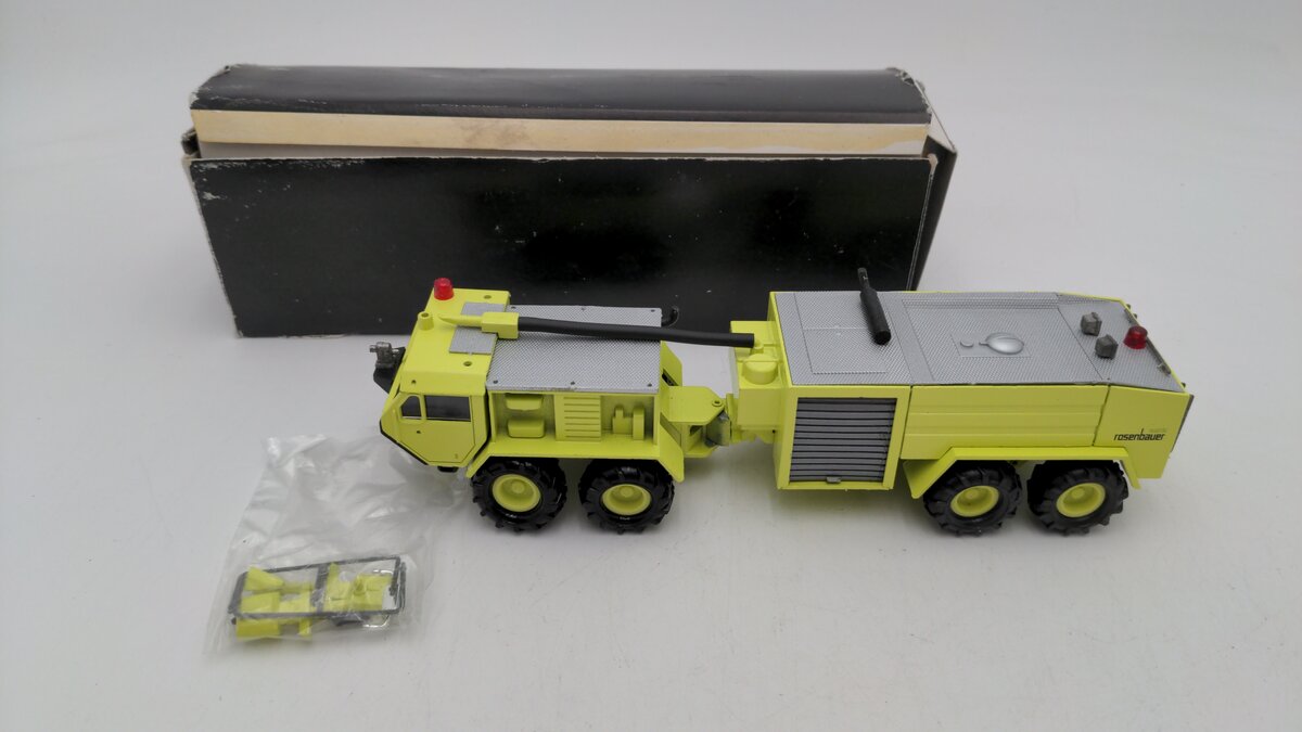 Conrad 5511 1:50 Scale Rosenbauer Viper Crash / Fire Engine Vehicle Diecast