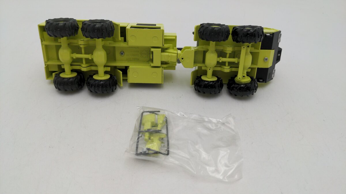 Conrad 5511 1:50 Scale Rosenbauer Viper Crash / Fire Engine Vehicle Diecast