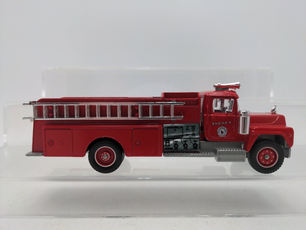 Solido 3106 1:60 Scale Mack Pompiers Fire Engine Truck #4 EX/Box