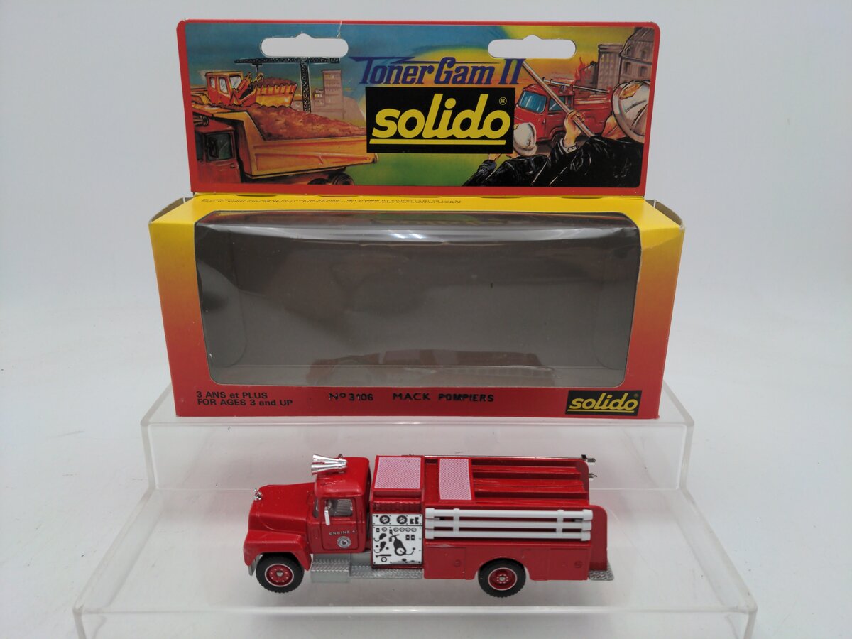 Solido 3106 1:60 Scale Mack Pompiers Fire Engine Truck #4 EX/Box
