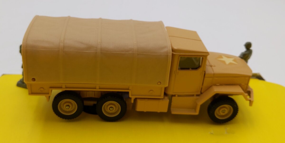 Solido Collection Militaire 1 1:50 Scale  6029 Kaiser Jeep LN/Box