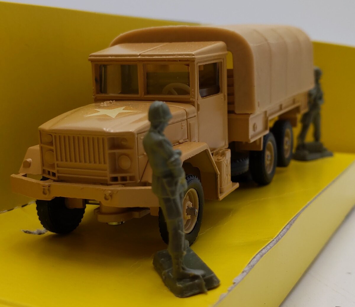 Solido Collection Militaire 1 1:50 Scale  6029 Kaiser Jeep LN/Box