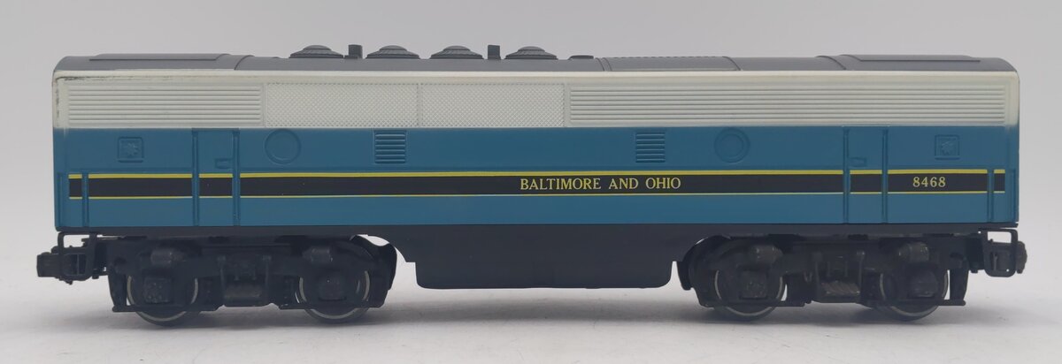 Lionel 6-8468 O Baltimore & Ohio F3 B-Unit Dummy Diesel Locomotive #8468 EX