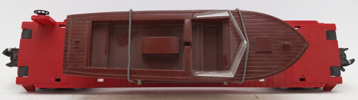 Lionel 6801-50 Vintage O Lionel Flatcar with Boat - White & Brown Hull VG