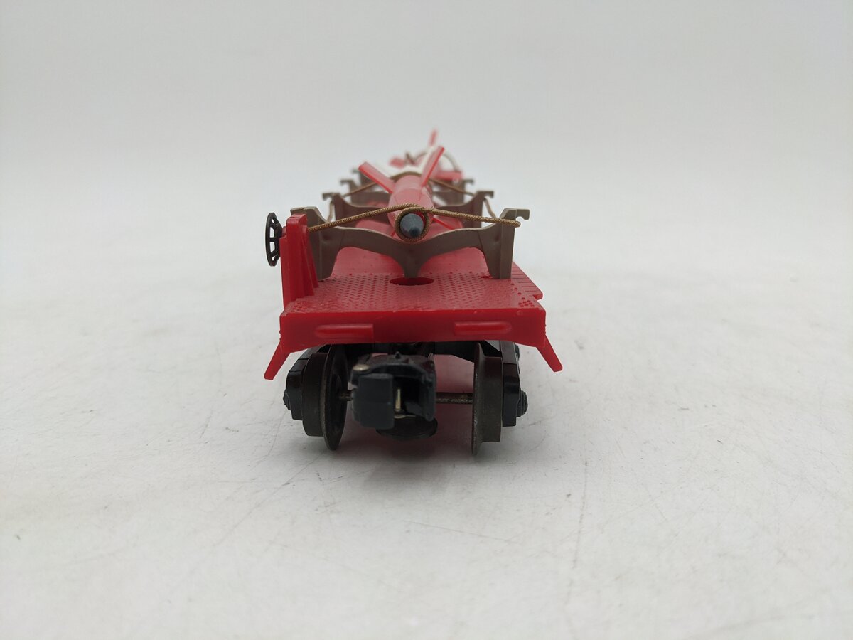 Lionel 6823 Vintage O Flatcar with IRBM Missiles EX/Box