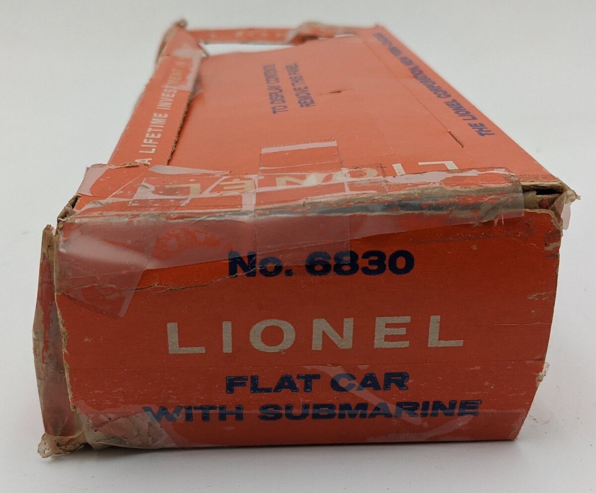 Lionel 6830 Vintage O Flatcar w/ Non Operating Submarine VG/Box