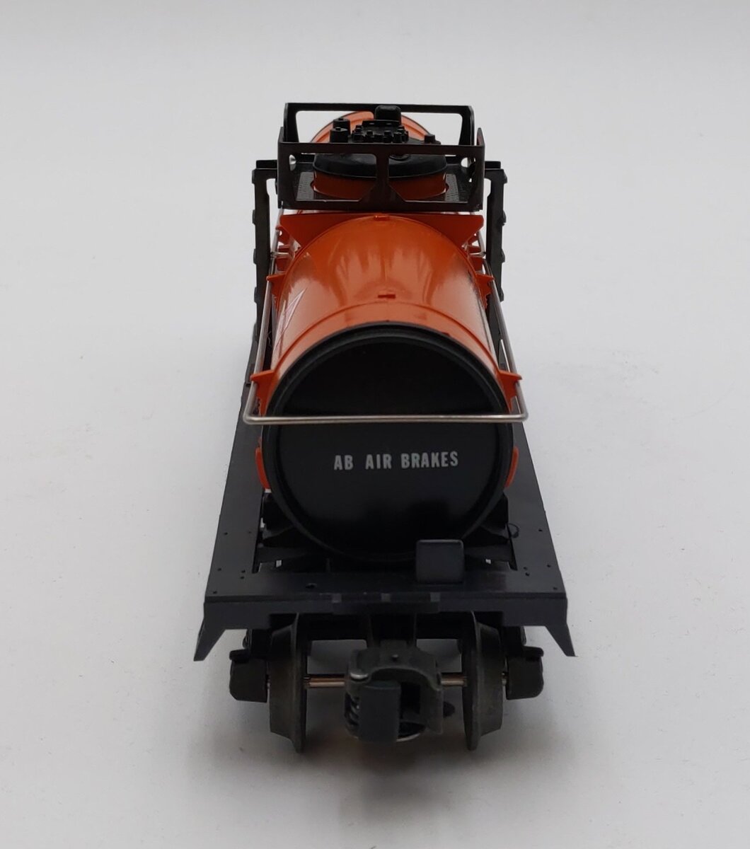 Lionel 6-19600 O Gauge Milwaukee Road Single Dome Tank Car #19600 NIB