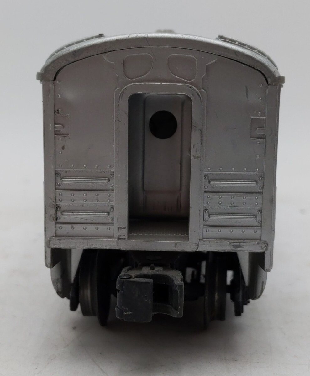 Lionel 2434 Vintage O Lionel Lines Illuminated Newark Passenger Car VG/Box