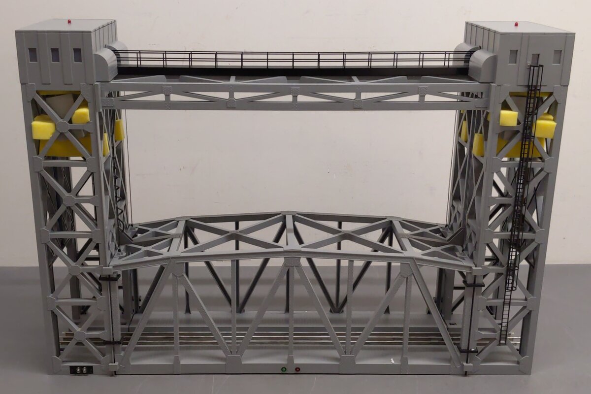 Lionel 6-12782 Operating Lift Bridge with Bell & Lights EX/Box