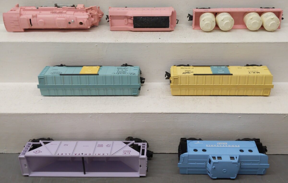 Lionel 1587S Vintage O Girls'' Train Set w/Original Set Box & Transformer - Extr VG/Box