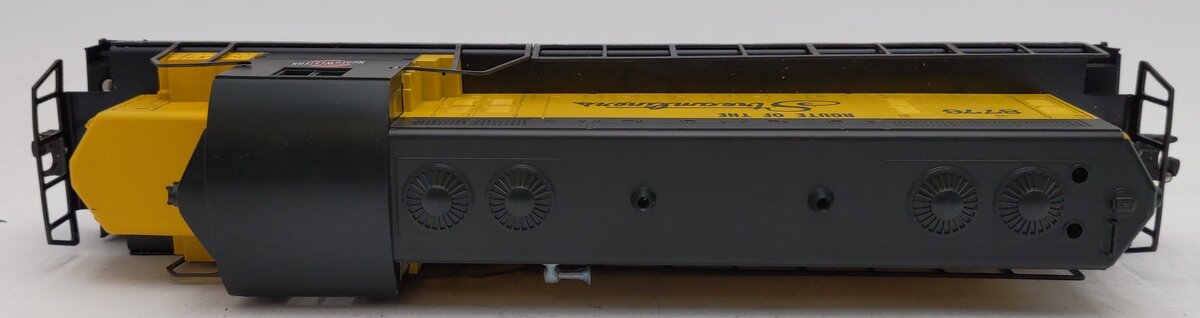 Lionel 6-8776 O Chicago & Northwestern GP20 Powered Diesel Locomotive EX
