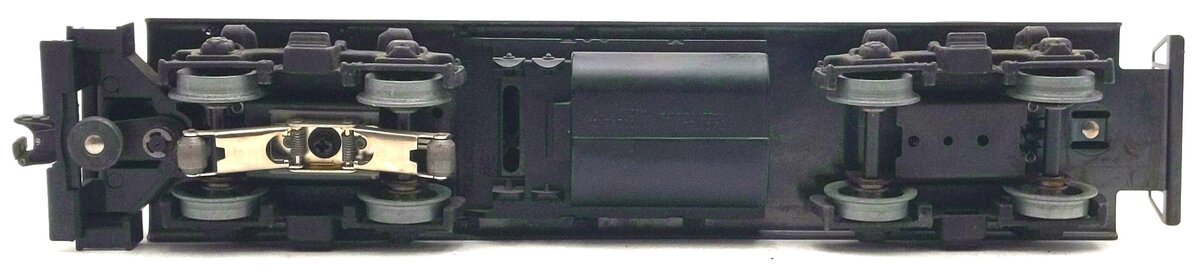 Lionel 6-8463 O Gauge Chessie System GP20 Diesel Engine VG