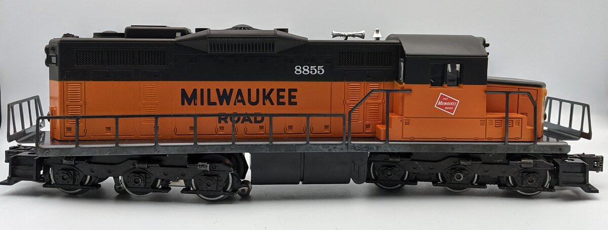 Lionel 6-8855 O Gauge Milwaukee Road SD-18 Powered Diesel Locomotive EX/Box