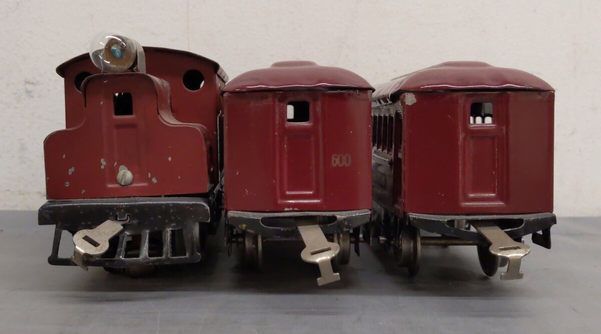 Lionel 150 Vintage O NYC 0-4-0 Electric Loco & #600 Passenger Cars [3] VG
