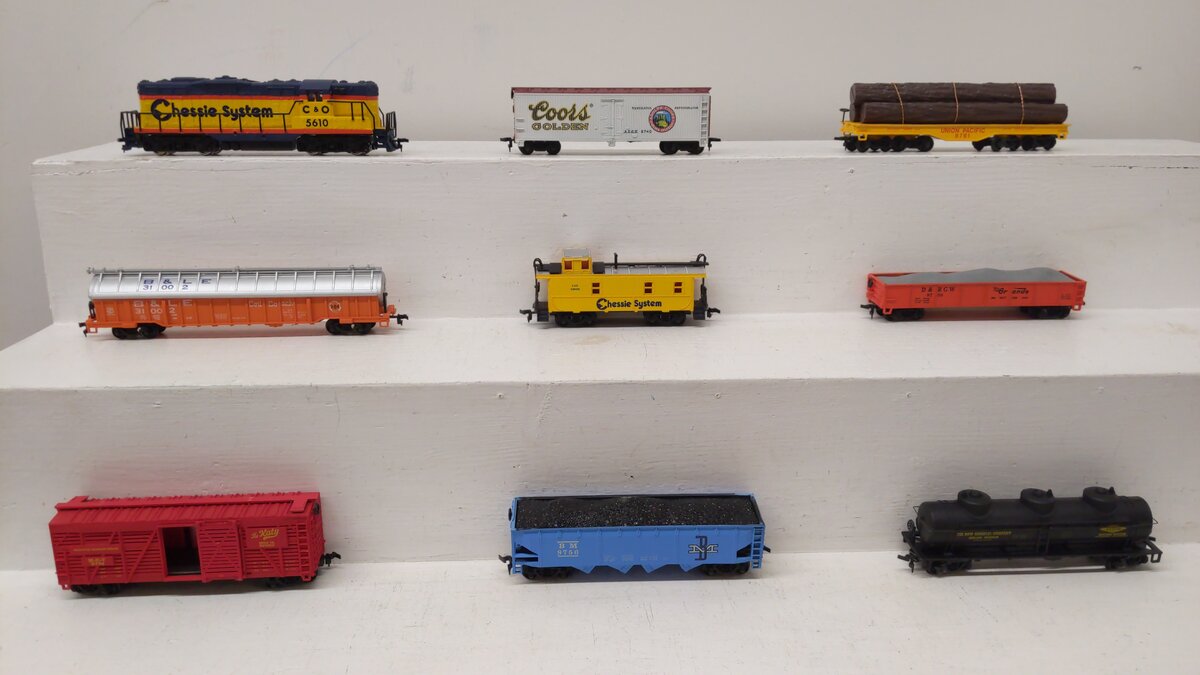 Lionel 5-2793 Chessie Freight HO Gauge Diesel Train Set EX/Box