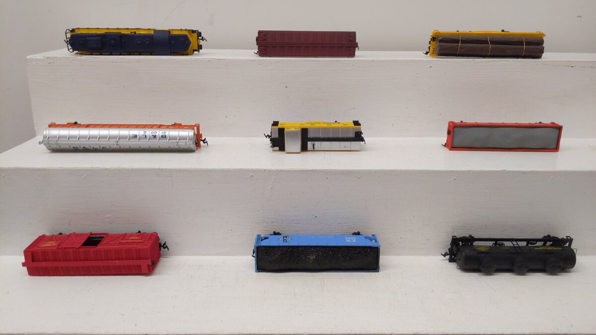 Lionel 5-2793 Chessie Freight HO Gauge Diesel Train Set EX/Box