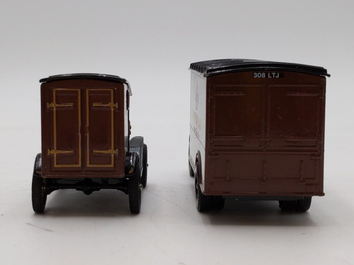 Corgi D94/1 1:50 Estd 1742 Whitbread Bedford Box Van Ford Model T Van (Set of 2) NIB