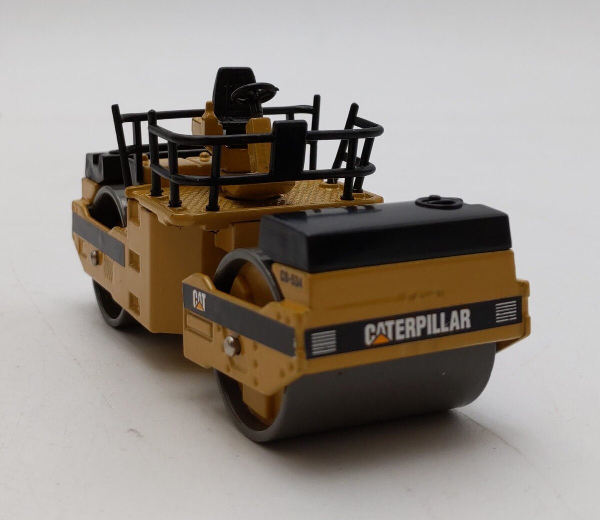 Joal 244 1:50 Caterpillar CB 534 Compactor Roller NIB