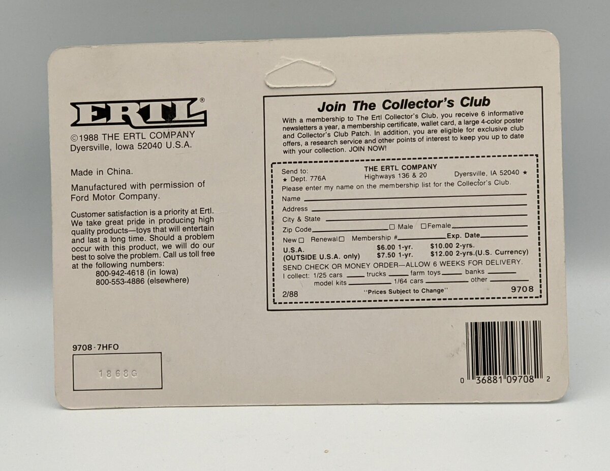ERTL 9708 1:43 Die-Cast 1932 Ford Panel Delivery Truck MT/Box